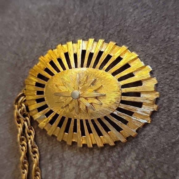 VTG MONET 1950s Atomic Starburst Goldtone Chain Pendant Necklace - Picture 2 of 7